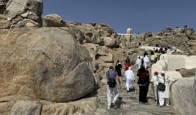 Umreciler, vahyin kalbi Hira'da
