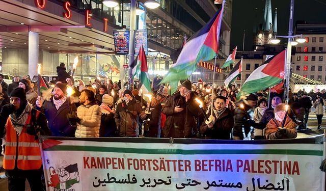 İsveç'te yılbaşı kutlamasını iptal edip Filistin'e destek gösterisi düzenlediler