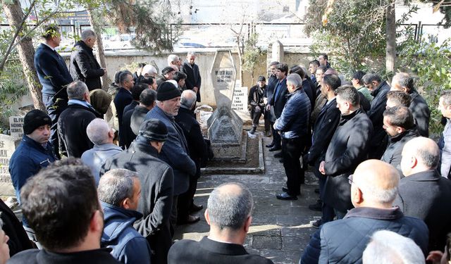 "Kudüs şairi" Mehmet Akif İnan, Şanlıurfa'daki kabri başında anıldı