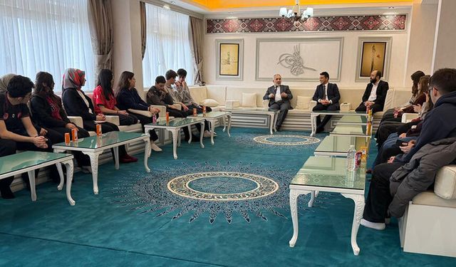 Müftü Şahin, gençlerle buluştu