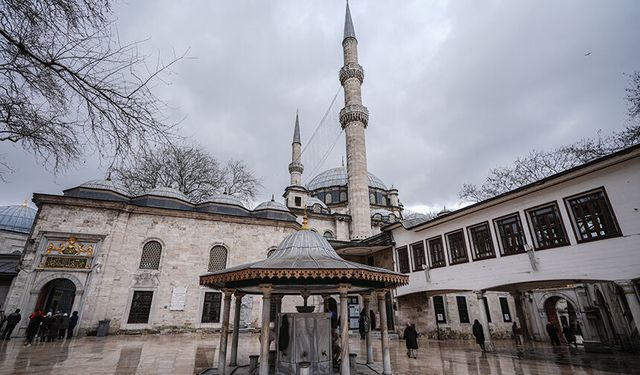 Padişahların kılıç kuşandığı cami: Eyüp Sultan