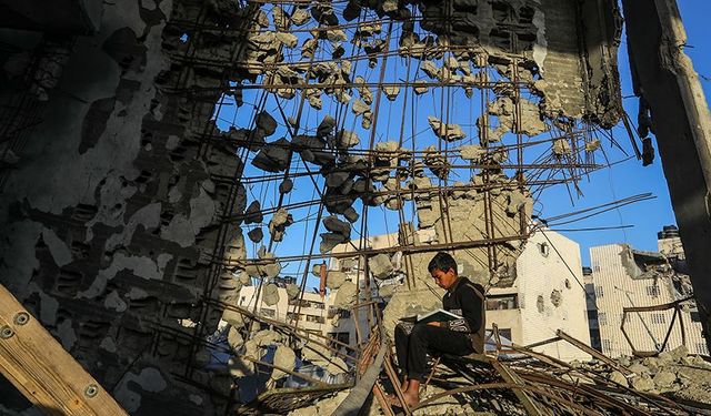 İsrail, Doğu Kudüs’te 7 daireli binayı yıkarak 35 Filistinliyi evsiz bıraktı