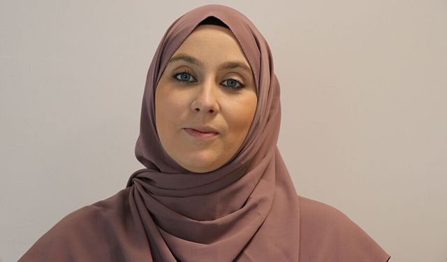 Müslüman arkadaşının namaz için günde 5 kez mola vermesi dikkatini çekti