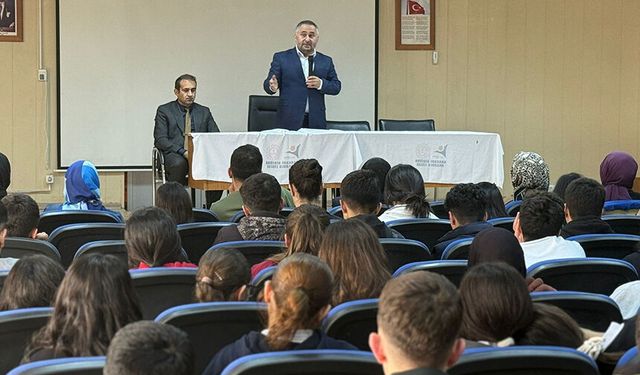 Hakkari Atatürk Anadolu Lisesi'nde ramazan buluşması