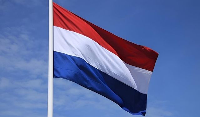 Hollanda'da Müslümanları fişleyen 10 belediyeye ceza