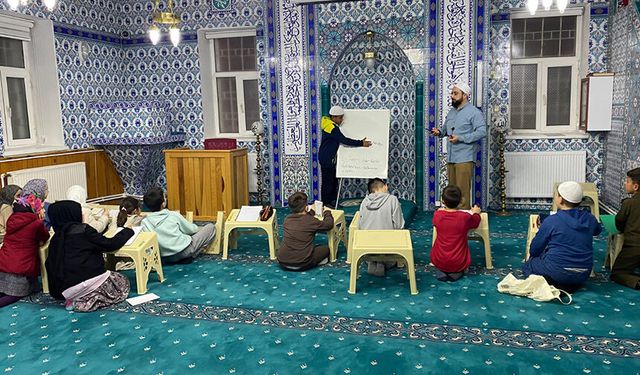 Kırka'daki camiler ramazanda çocuklarla şenlendi