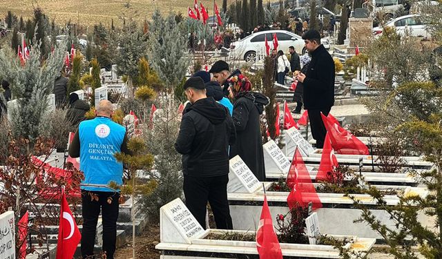 Manevi rehberler yalnız bırakmadı