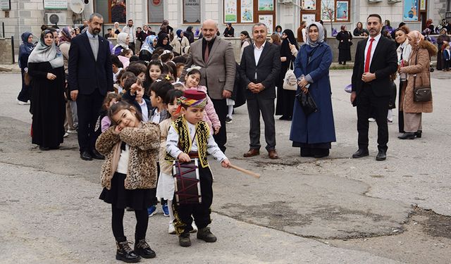 Miniklerden Ramazan Alayı