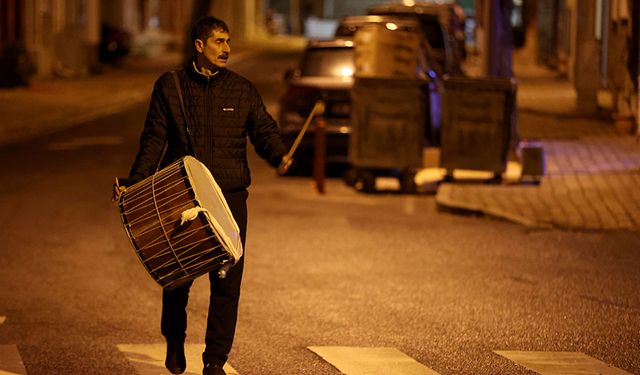 RAMAZAN DAVULCULARININ MESAİSİ BAŞLADI