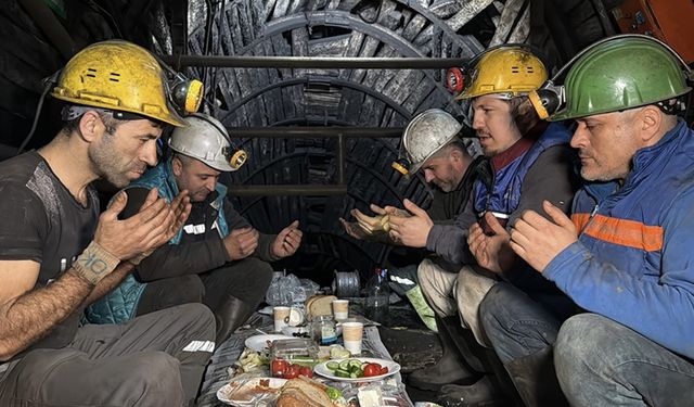 SAHUR SOFRALARI BEREKETLE KURULDU