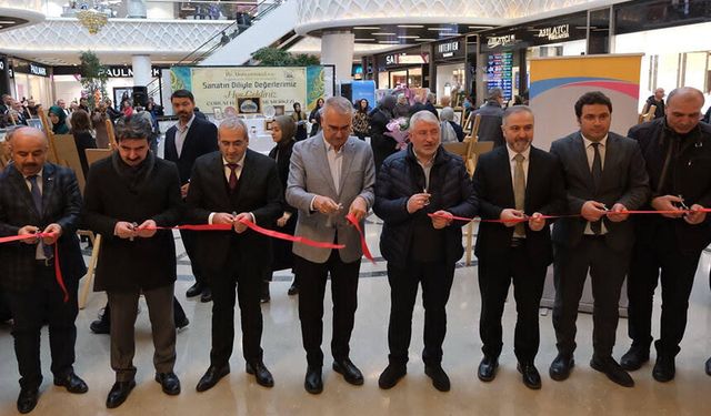 Çorum'da "sanatın diliyle değerlerimiz" sergisi açıldı