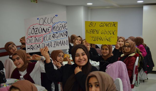 Esenler'de çocuk ve gençlik iftarı düzenlendi