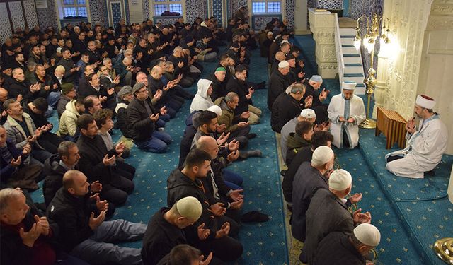 Orhan: Bayram gönülleri birleştiren ilahi bir çağrıdır