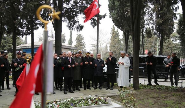 Çanakkale Şehitleri Edirnekapı Şehitliği'nde anıldı