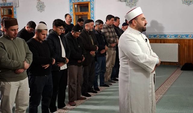 Köprüköy'de ilk kez hatimle teravih kılındı