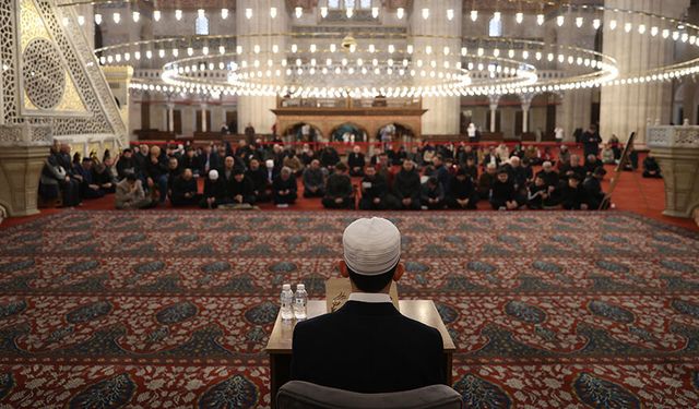 Selimiye Camii genç hafızların yarışmasına ev sahipliği yaptı
