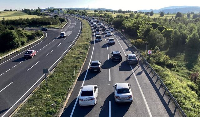 Bayramda yola çıkacak sürücülere araç bakımı uyarısı