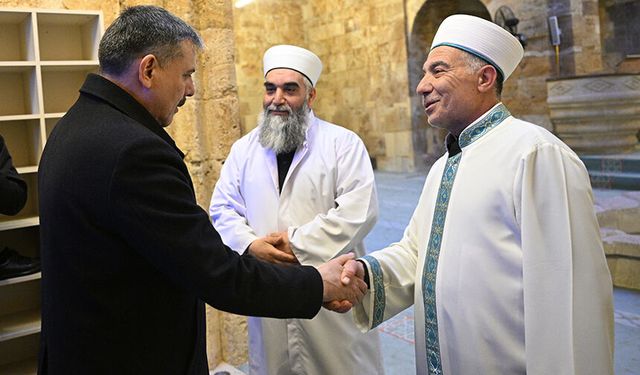 Bakan Çiftçi, Cacabey Medresesi'ni ziyaret etti