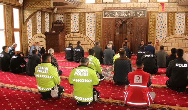 Polis Haftası'nda şehitler için mevlit okutuldu