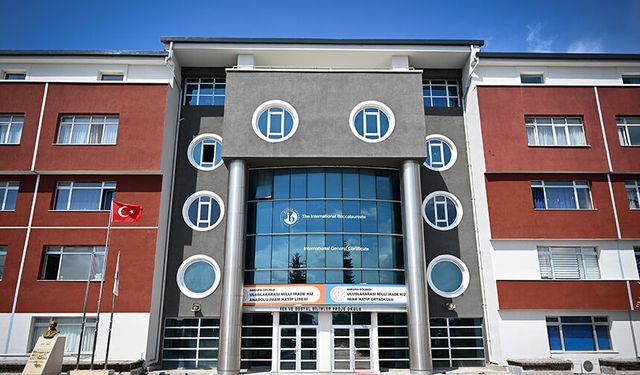 Ankara Uluslararası Milli İrade Kız Anadolu İmam Hatip Lisesine 63 ülkeden öğrenci yetiştiriyor