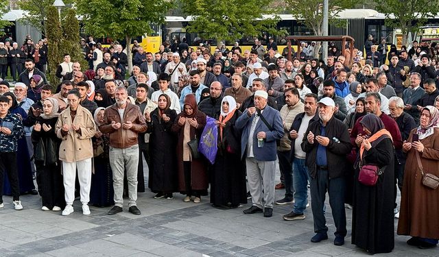 Kayseri’den ilk hac kafilesi dualarla uğurlandı