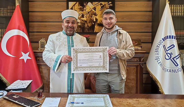 Sırbistanlı David, Sakarya'da Müslüman oldu