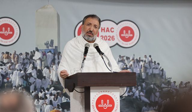 Diyanet İşleri Başkanı Prof. Dr. Safi Arpaguş, Arafat'ta vakfe duası yaptı