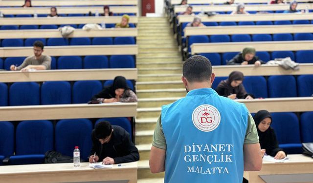 Gençler, "İrfan" yolunda yarıştı