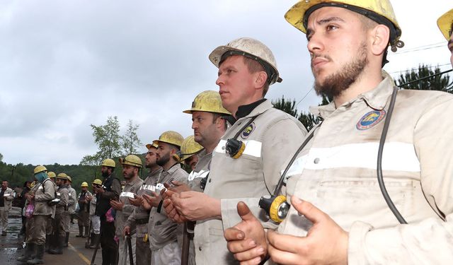 Zonguldak'ta 2010'daki grizu faciasında vefat eden 30 madenci anıldı