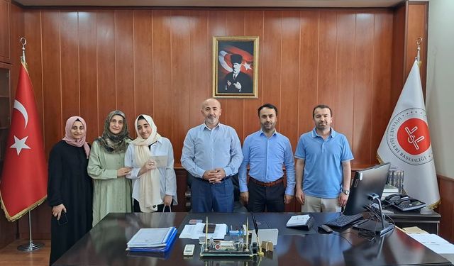 Bilgi yarışması ilçe birincisinden müftülüğe ziyaret