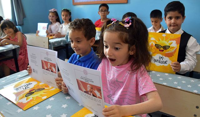18 milyon öğrenci karne aldı