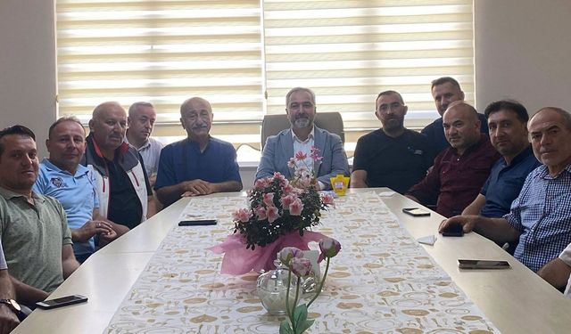 Müftü Yıldırım, esnafla kahvaltıda buluştu
