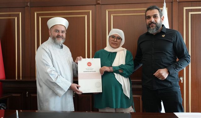 Bolivyalı Eva, Gaziantep'te Müslüman oldu