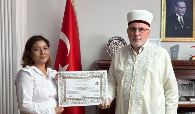 Filipinli kadın Kağıthane'de Müslüman oldu