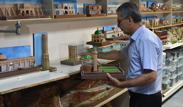 Kerküklü maket ustası yaptığı maketlerle kentin tarihini yeni nesle tanıtıyor