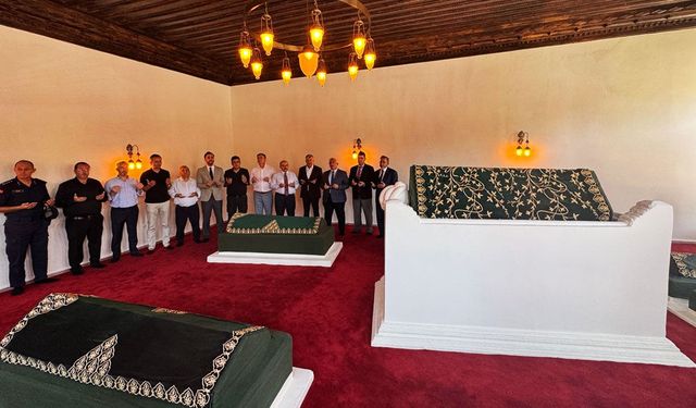 Karesi Bey Türbesi ziyarete açıldı
