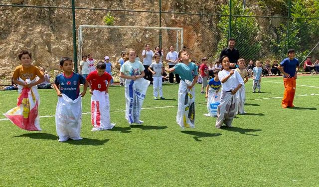 Yaz Kur'an kursu öğrencileri için şenlik havasında etkinlik