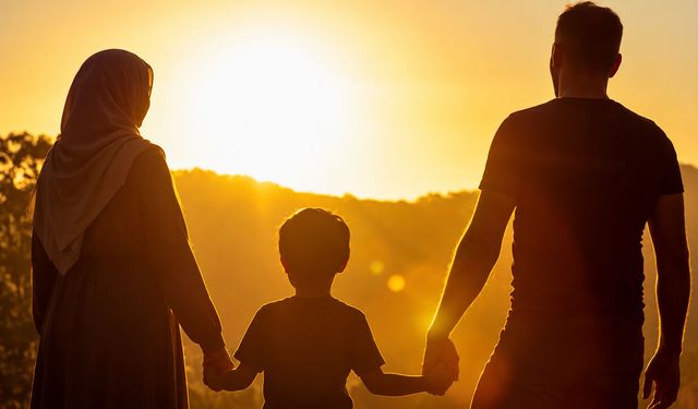 Ailelere LGBT içerikleri konusunda "güvenli iletişim" uyarısı