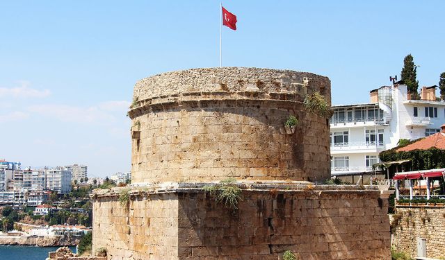2 bin yıllık tarih, Kaleiçi'nde yaşatılıyor