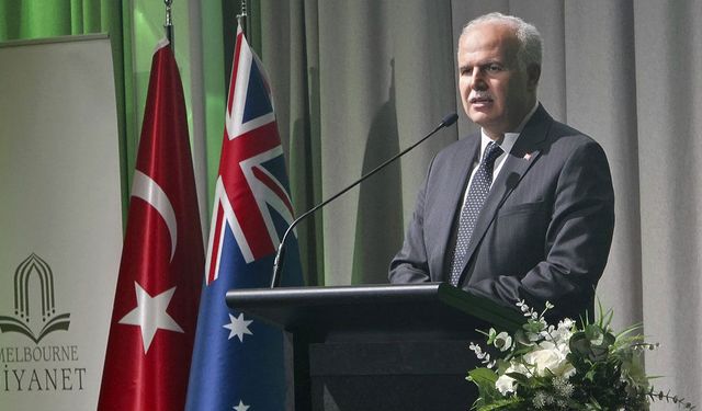 Başkan Yardımcısı Hazırlar, Melbourne'de temaslarda bulundu