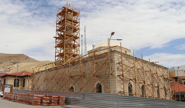 Tarihi Gürün Ulu Cami hayırseverlerin desteğiyle yenileniyor