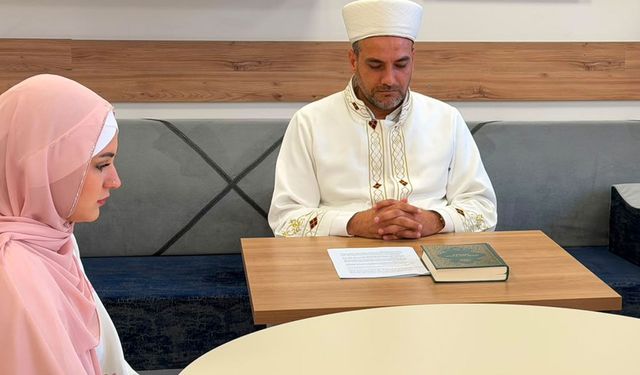 Ezandan etkilenen Ukraynalı kadın Müslüman oldu
