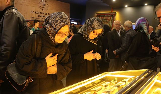 Eskişehir'de "Mukaddes Emanetler" sergisi açıldı