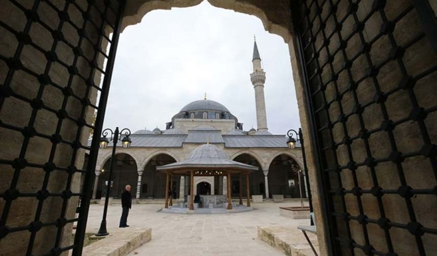 Selimiye Camii'nin provası niteliğindeki tarihi Cedid Ali Paşa Camii restorasyon sonrası ibadete açıldı