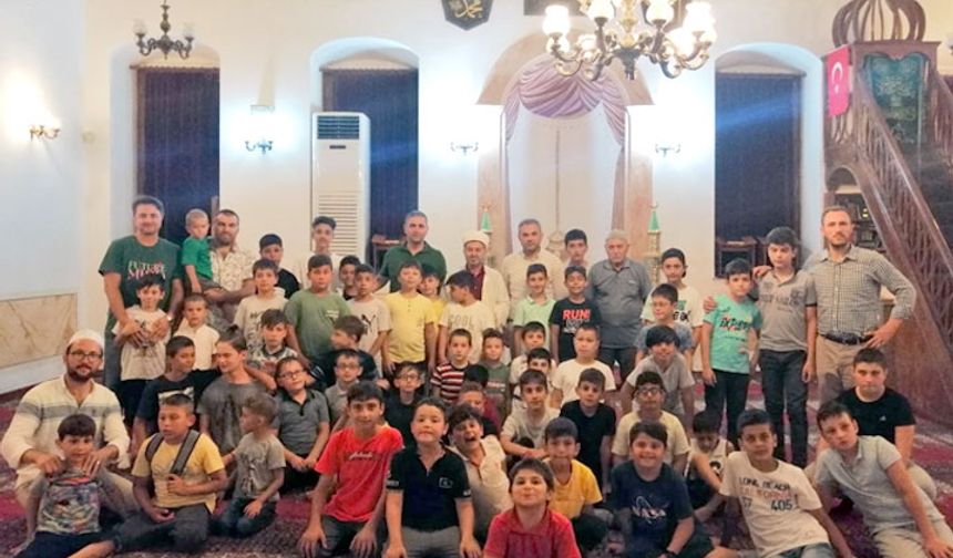 Kandıra’da çocuklar camide bir gün geçirdi