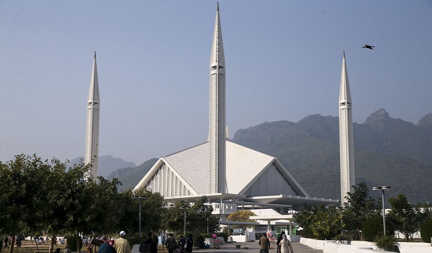 Pakistan'da Türk mimarın imzasını taşıyan eser: Faysal Camii