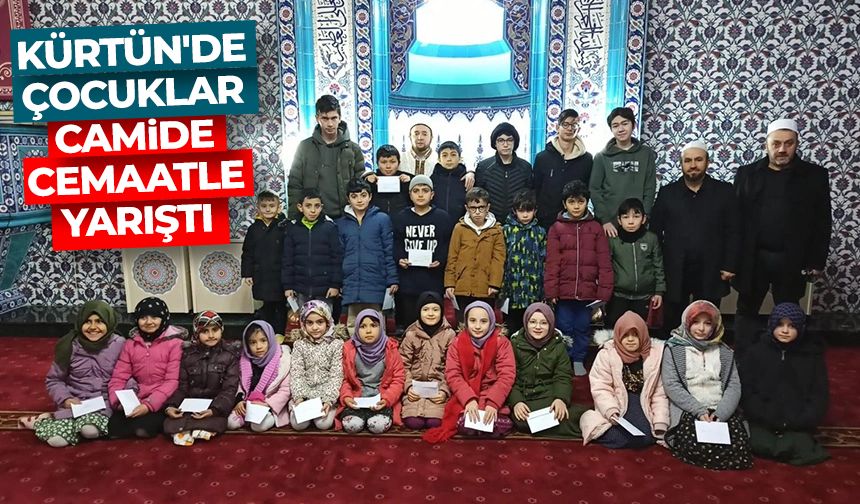 Kürtün'de çocuklar camide cemaatle yarıştı