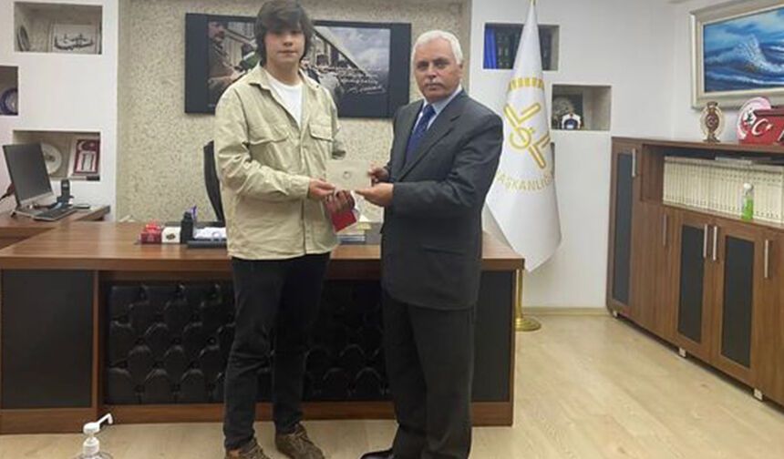 Umre ödüllü bilgi yarışması il birincisi Biga'dan