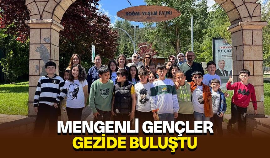 Mengenli gençler gezide buluştu