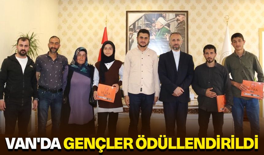 Van'da gençler ödüllendirildi